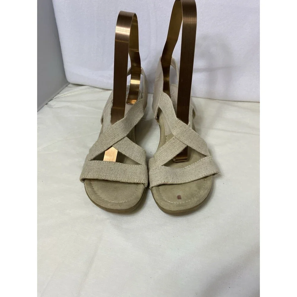 Mootsies Tootsies Womens Size 8M Khaki Sandals Strappy Slingback Flats IDAir